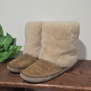 UGG Kestrel Sheepskin Cuff Suede Laced Boots Womens Sz 8
